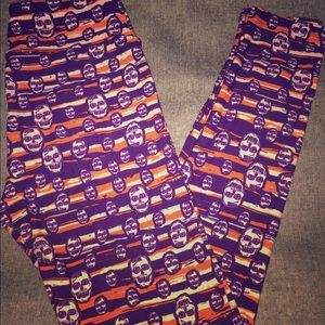 3 for $15 LuLaRoe Skull Leggings Os